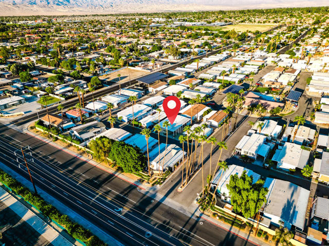 88 Dunes Circle, Cathedral City CA: https://media.crmls.org/mediaz/d7057610-97bf-49a8-925a-c40f88dcaef7.jpg