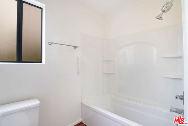 3544 S Centinela Avenue, Los Angeles CA: https://media.crmls.org/mediaz/d7060b83-7002-43e9-84e4-d5c5bafe397d.jpg