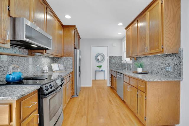 1583 Mitchell Way, Redwood City CA: https://media.crmls.org/mediaz/d70752cf-cae3-4d6c-bc37-710a1020f636.jpg