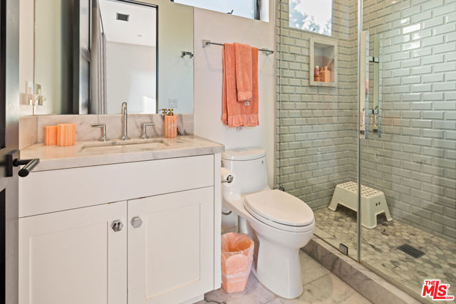 1562 Ensley Avenue, Los Angeles CA: https://media.crmls.org/mediaz/d707ebe9-1833-43df-9bfb-048d1e6548c4.jpg