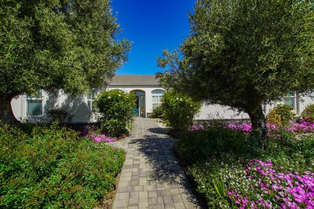 334 Paseo Gularte, San Juan Bautista CA: https://media.crmls.org/mediaz/d708296f-e51d-40e4-81cb-a17e60dfe479.jpg