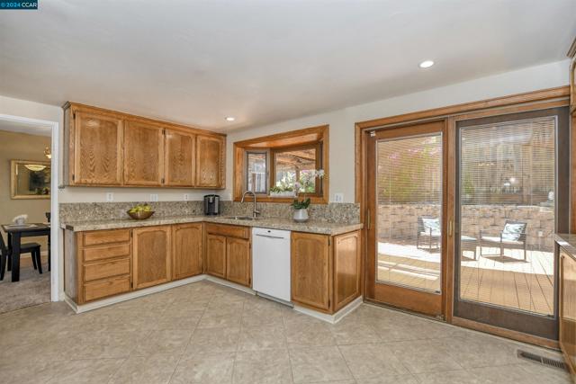 Image 8 of 43 For 4484 Snowberry Ct