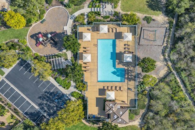 Image 5 of 40 For 10403 Valley Waters Drive