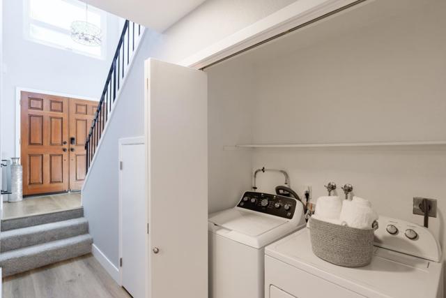 42 Arabian Way, Scotts Valley CA: https://media.crmls.org/mediaz/d70a2943-b899-4e93-97df-5fcfdd61cf42.jpg