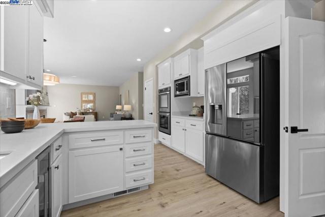 318 Montoya Way, Danville CA: https://media.crmls.org/mediaz/d70a2c92-2f7d-478c-8949-759931595bc9.jpg