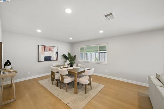 5525 Roosevelt Pl, Fremont CA: https://media.crmls.org/mediaz/d70b09db-159a-4040-aa0a-c5fff421505c.jpg