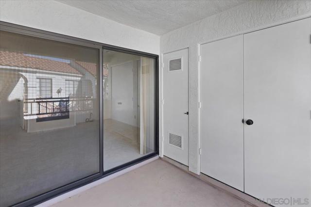 13330 Caminito Ciera, San Diego CA: https://media.crmls.org/mediaz/d70b119d-ccb4-4322-bce8-87026b813226.jpg