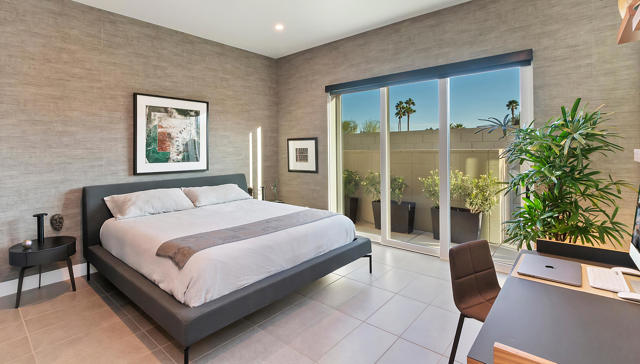 885 Fountain Drive, Palm Springs CA: https://media.crmls.org/mediaz/d70c7639-9aa3-4a40-85a4-65b696c3c20b.jpg