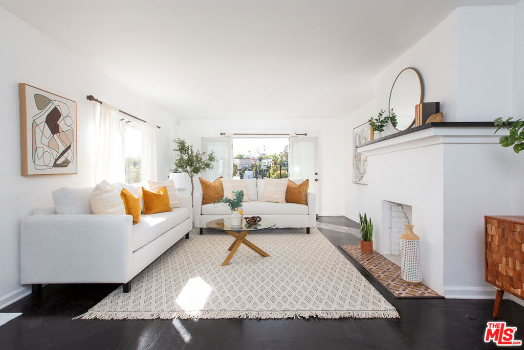 3111 HAMILTON Way, Los Angeles, CA 90026