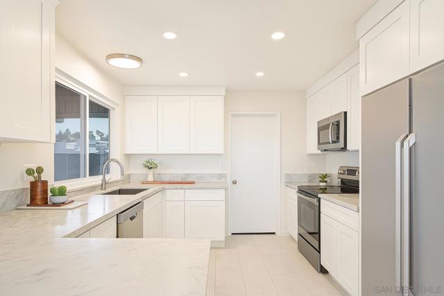 6321 Caminito Luisito, San Diego CA: https://media.crmls.org/mediaz/d70cf5b4-34f0-4d0f-a5cf-a46715b269ac.jpg