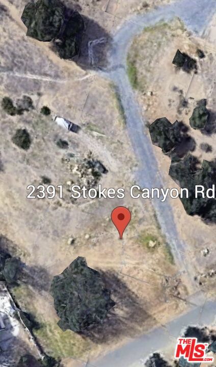 2391 Stokes Canyon Rd, Calabasas CA: https://media.crmls.org/mediaz/d70d0216-6e4e-4743-b04d-810f3abd7e1a.jpg
