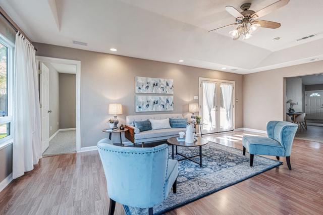 1519 Tamara Court, Escalon CA: https://media.crmls.org/mediaz/d70ec748-7887-40e3-b37d-eae514c913d9.jpg