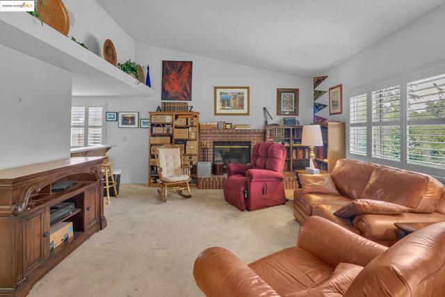 363 Limerick Way, Vacaville CA: https://media.crmls.org/mediaz/d70f5d71-7e31-4b8f-82f3-7965d75e3872.jpg