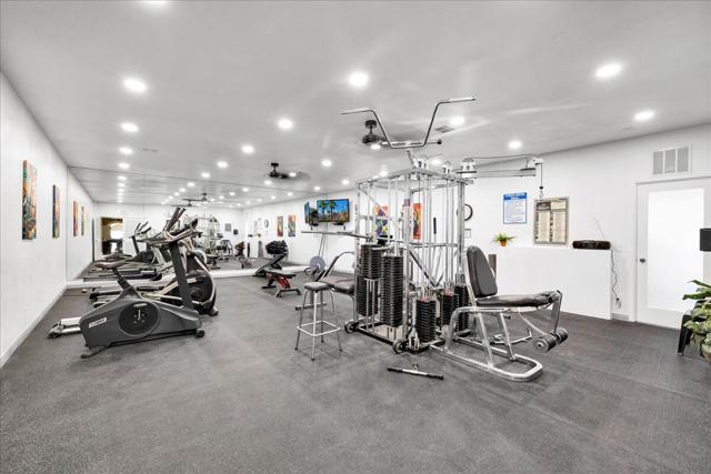 204 Lakecrest Lane, Palm Desert CA: https://media.crmls.org/mediaz/d70f7320-d0c1-4119-8b39-b6b28b10bb92.jpg