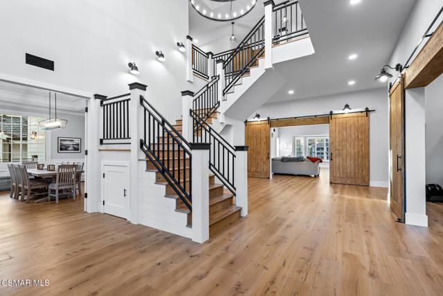 28845 Countryside Drive, Agoura Hills CA: https://media.crmls.org/mediaz/d7104658-5fd2-4d82-8631-4a8a28381ae9.jpg