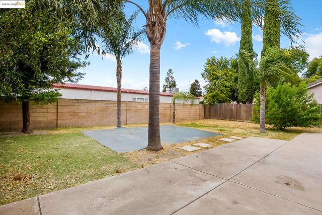 Image 28 of 29 For 4019 Villa Gomez Ln