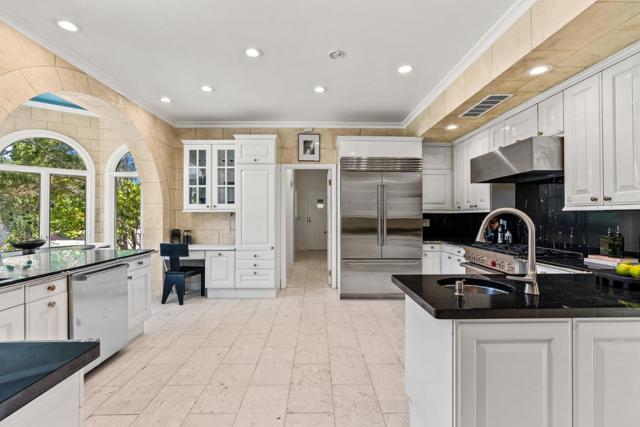 1142 Moore Road, Woodside CA: https://media.crmls.org/mediaz/d711de6c-5d53-48dc-bb7f-21af079665be.jpg