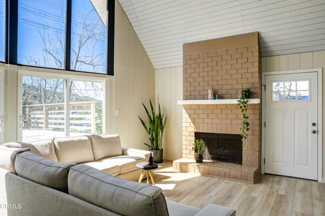 Detail Gallery Image 6 of 30 For 7539 Valaho Dr, Los Angeles,  CA 91042 - 3 Beds | 3 Baths