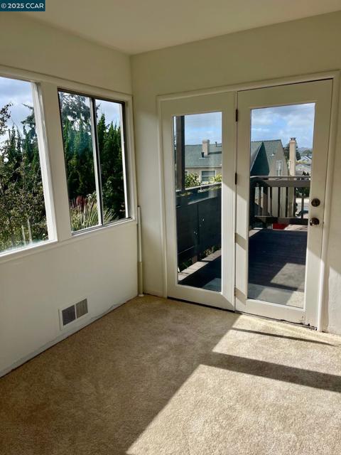 3530 Clinton Ave, Richmond CA: https://media.crmls.org/mediaz/d7127ffc-f6ba-44ee-a861-ab770b8a0609.jpg