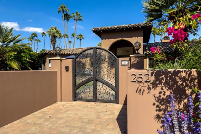 252 Camino Sur, Palm Springs, CA 92262