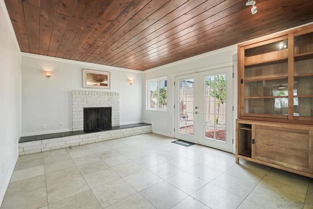 Image 21 of 29 For 5277 Cass St