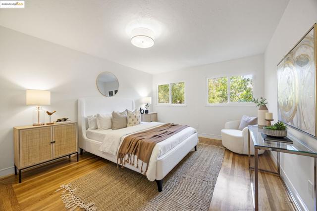 38 La Salle Ave, Piedmont CA: https://media.crmls.org/mediaz/d71423a6-78dc-4065-861c-d34633b2f479.jpg