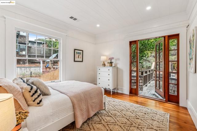 60 Panoramic Way, Berkeley CA: https://media.crmls.org/mediaz/d7157327-4102-412e-baa7-8376098d047d.jpg