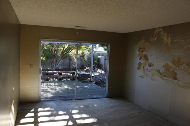738 Cynthia Court, Watsonville CA: https://media.crmls.org/mediaz/d715a61e-c03f-4261-bb1b-0e2fa82b80cd.jpg