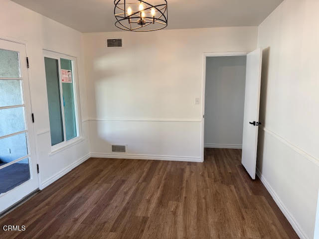 963 La Vuelta Place, Santa Paula CA: https://media.crmls.org/mediaz/d715ab7f-bd4e-4c5c-8c23-8aa01469d86e.jpg