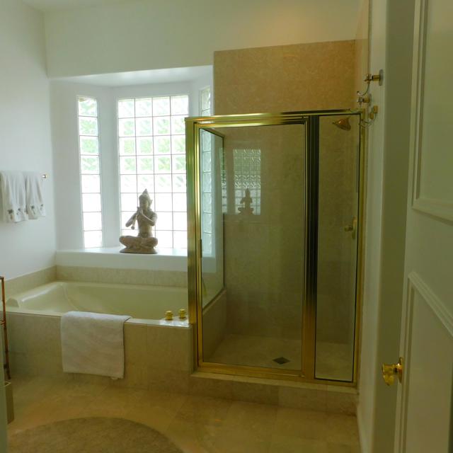 14 Mission Palms W Drive, Rancho Mirage CA: https://media.crmls.org/mediaz/d715e742-d566-4478-bad6-7c2373e5df1d.jpg