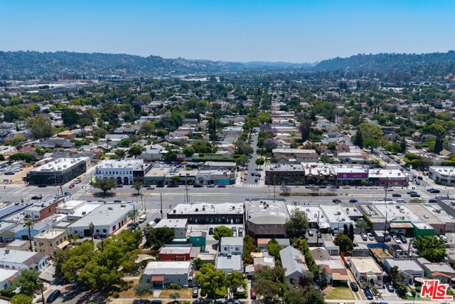 3170 Glenmanor Place, Los Angeles CA: https://media.crmls.org/mediaz/d716031b-48b8-45c0-bcc7-eaddf2abb612.jpg