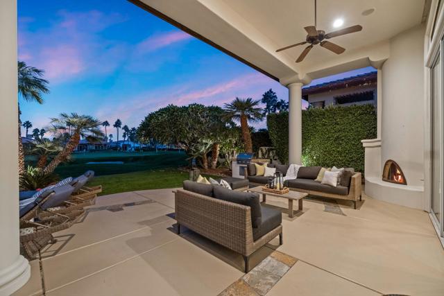 49606 Montana Way, La Quinta CA: https://media.crmls.org/mediaz/d7162b27-7ef9-4b32-992c-a6179729dc09.jpg