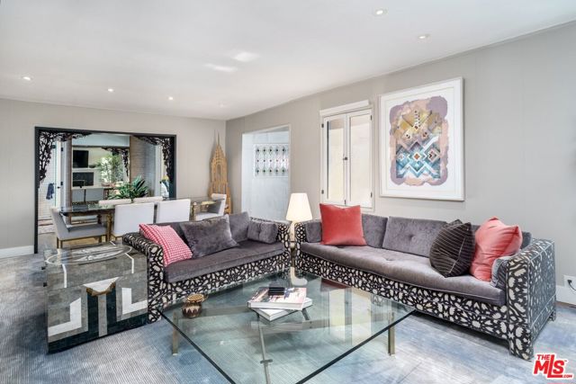 2066 GLENCOE Way, Los Angeles CA: https://media.crmls.org/mediaz/d7167d90-a9a5-493c-80b6-7c8db93613d2.jpg