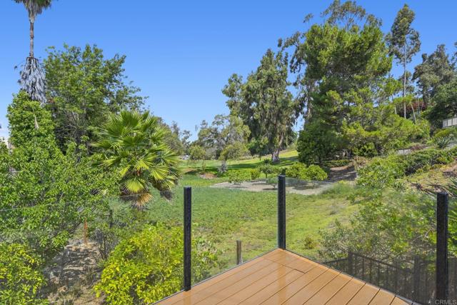 1176 LA SOMBRA Drive, San Marcos CA: https://media.crmls.org/mediaz/d719827b-42b5-4e7e-993c-669dd3a06815.jpg