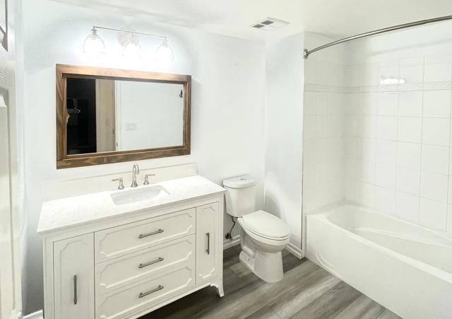 Detail Gallery Image 11 of 18 For 1240 India St #421,  San Diego,  CA 92101 - 1 Beds | 1 Baths