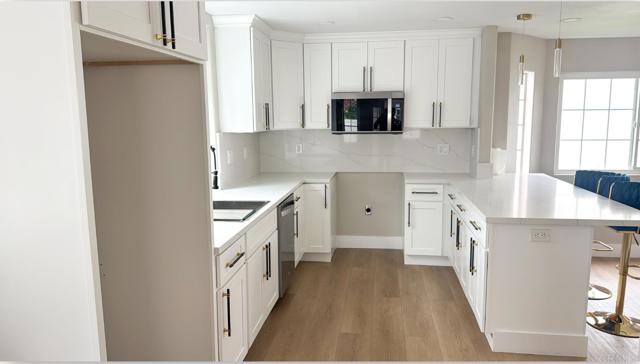 Detail Gallery Image 30 of 51 For 2030 San Remo Dr, Oceanside,  CA 92056 - 4 Beds | 3 Baths