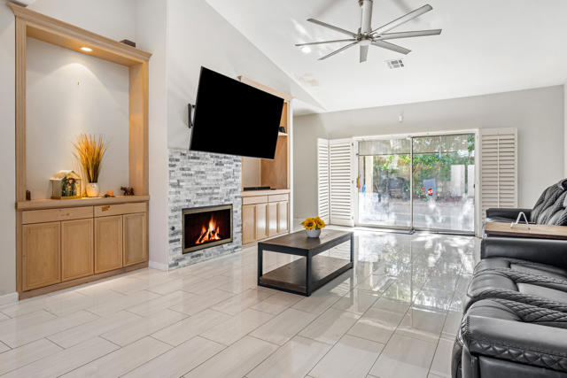 78691 Siena Court, La Quinta CA: https://media.crmls.org/mediaz/d71a16b8-f96c-4301-a022-8af017eeb45d.jpg