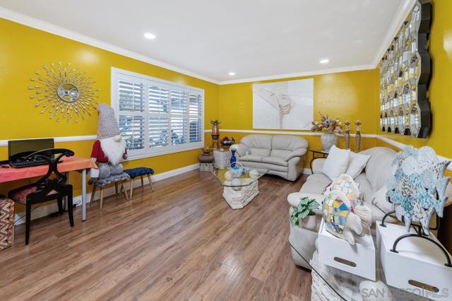 Image 5 of 27 For 10343 Greenford Dr