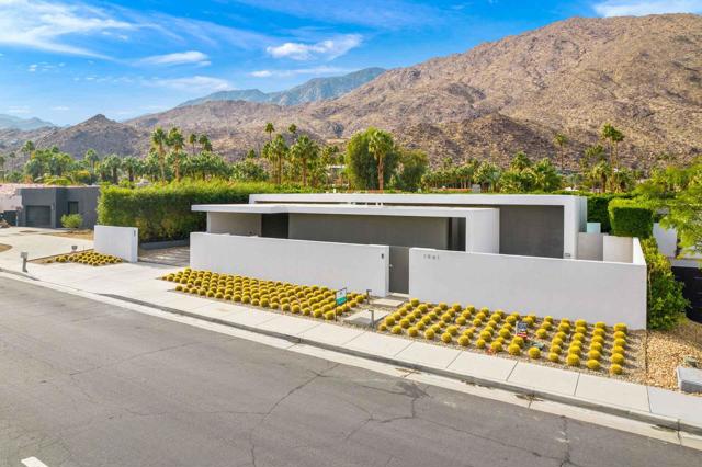 1961 S Palm Canyon Drive, Palm Springs CA: https://media.crmls.org/mediaz/d71ad9f5-4ef0-4a46-9af8-50b52daedbb3.jpg