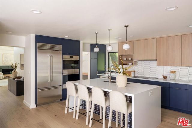 2313 Banyan Drive, Los Angeles CA: https://media.crmls.org/mediaz/d71b133f-dac6-4b82-8cc6-d1ca3f808250.jpg