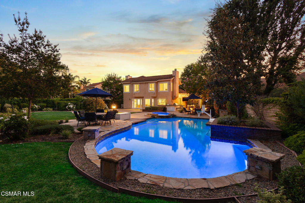 5011 Carthage Way