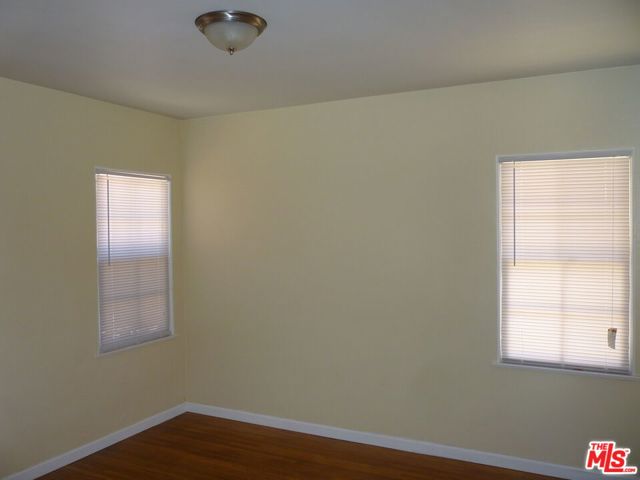 8456 Byrd Avenue, Inglewood CA: https://media.crmls.org/mediaz/d71b62d9-6405-4b9b-a018-05a73dc5bc18.jpg