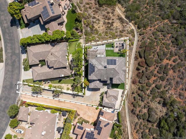 1432 Schoolhouse Way, San Marcos CA: https://media.crmls.org/mediaz/d71b8fbb-6401-4a19-920a-6e4c1b39c2fb.jpg