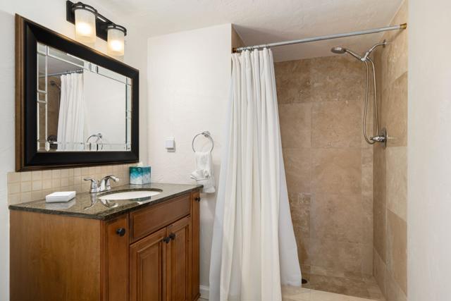 76140 Fairway Drive, Indian Wells CA: https://media.crmls.org/mediaz/d71be9a4-0197-479a-a499-fe1feabe0abb.jpg
