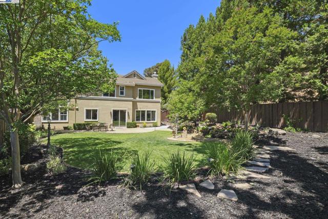 86 Candleston Place, Alamo CA: https://media.crmls.org/mediaz/d71c3c88-cf1c-4c9a-aa58-c1e3295edc4a.jpg