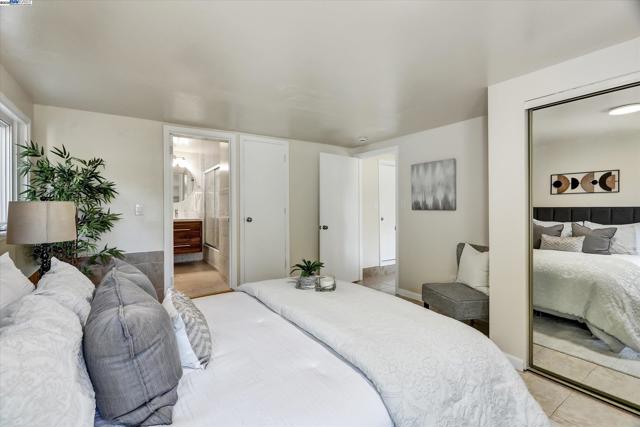 1551 Merced St, Richmond CA: https://media.crmls.org/mediaz/d71cccf3-2b3c-478e-9cbe-b61426ecb1fb.jpg