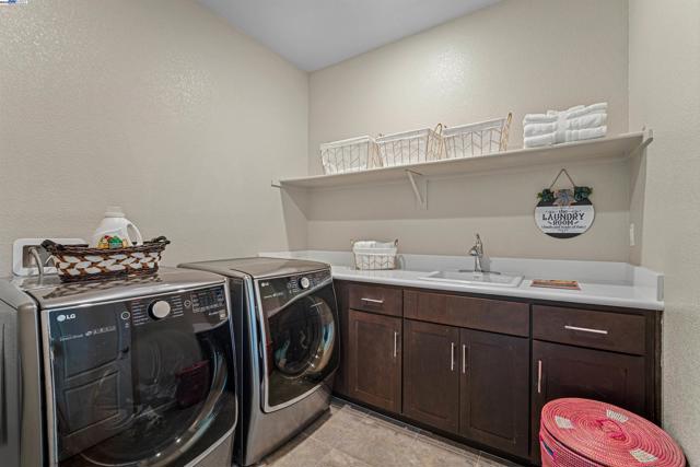 Image 33 of 48 For 33964 Horseshoe Loop