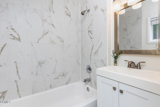 1807 New York Drive, Altadena CA: https://media.crmls.org/mediaz/d71cfd6a-28da-4ee3-8c7f-51c71dd04a15.jpg
