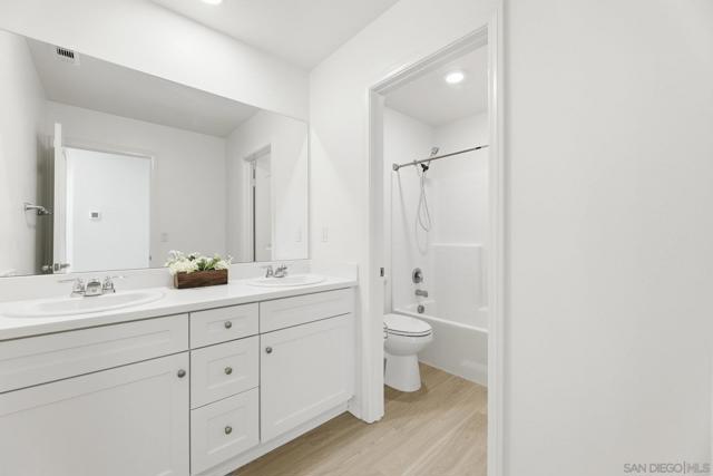 24120 Dolcetto Ave, Murrieta CA: https://media.crmls.org/mediaz/d71e7c7b-2acc-4bba-9852-79b2f20a6aca.jpg