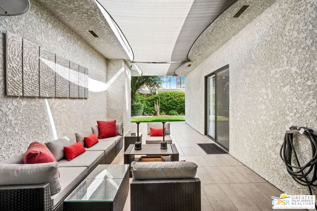 87 Magdalena Drive, Rancho Mirage CA: https://media.crmls.org/mediaz/d71f0b32-2212-4b25-a3b9-2a0754c94b30.jpg